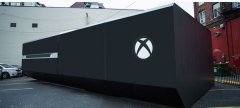 一个超大的Xbox One机现身于温哥华并且大家还可以在里面免费体验