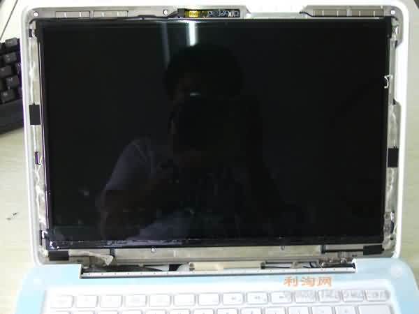 apple-macbook-6115.jpg