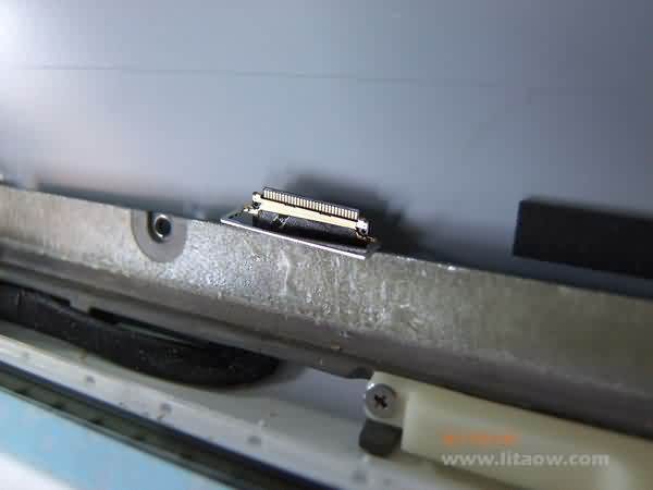 apple-macbook-6120.jpg