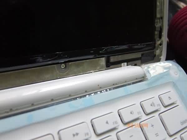 apple-macbook-6110.jpg